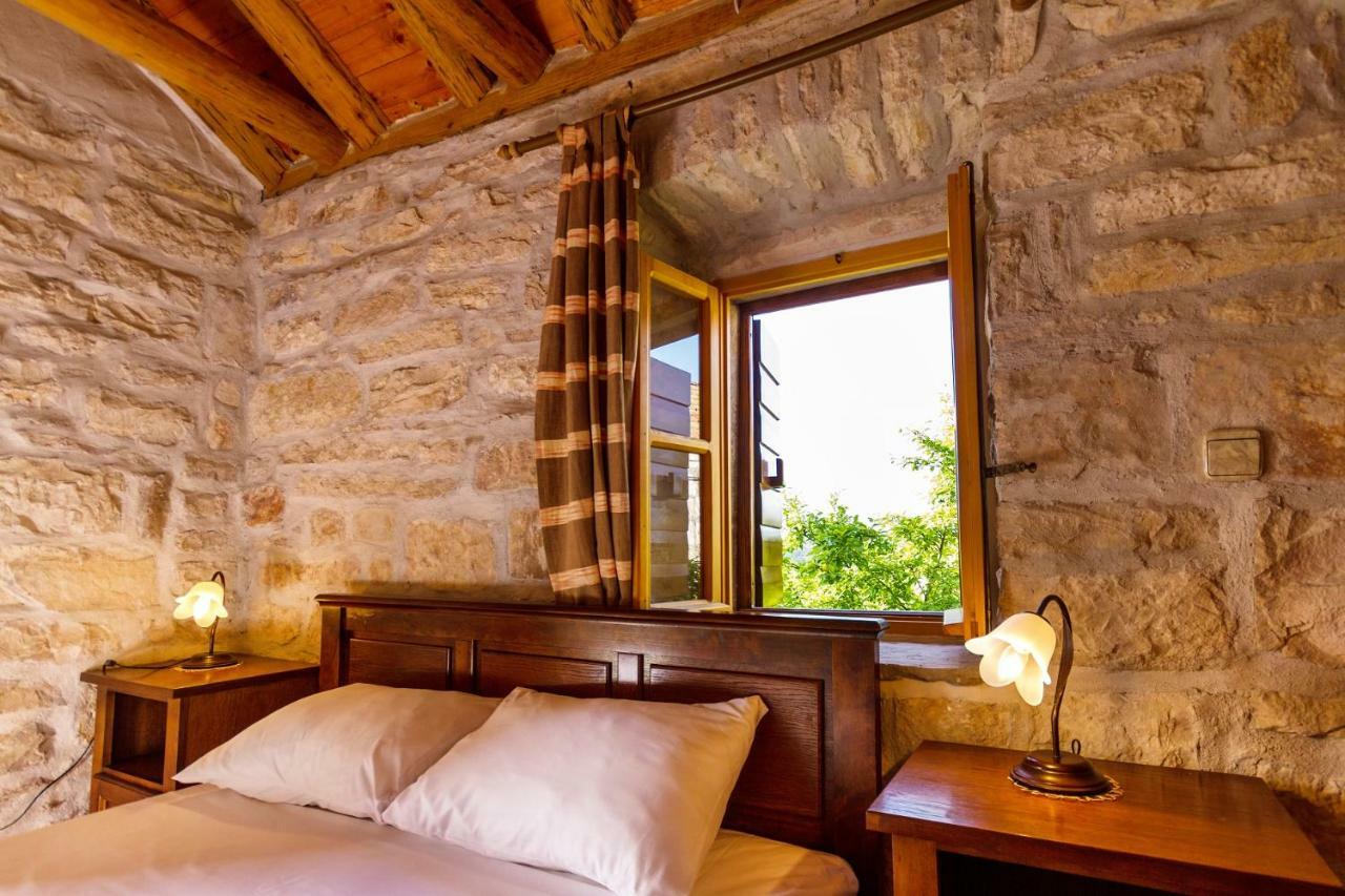 Old Small Stone House Zrnovo Exterior photo